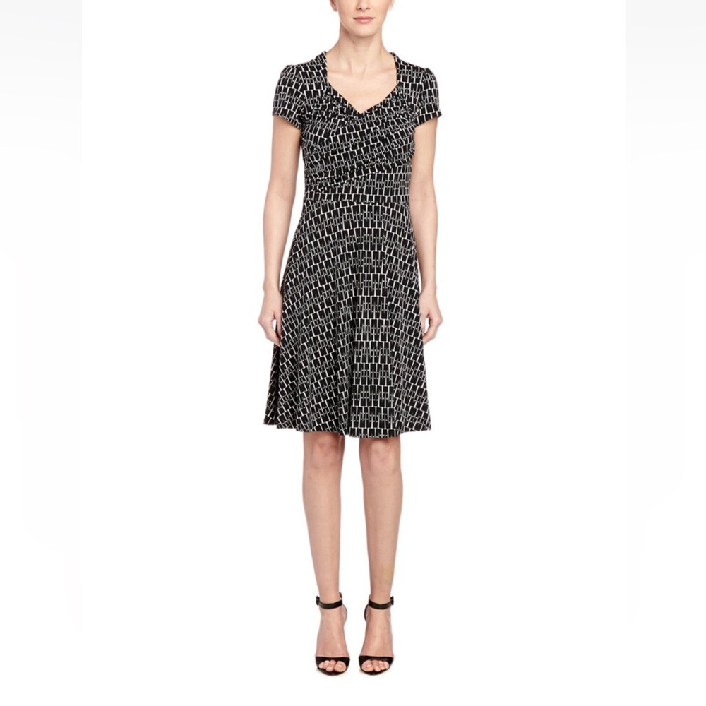 Leota NY Sweetheart Wrap Dress Sz XS Compass Rose 'Milo' Print NWT Black & White